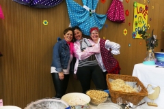 p1020236_53602210527_l